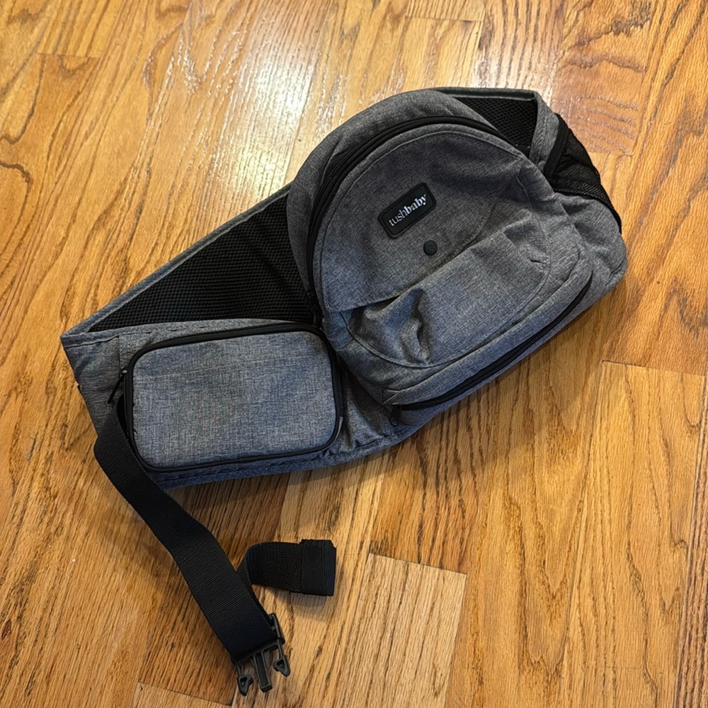 Tushbaby Hip Seat Carrier – Baby & Toddler Carrier with Storage Pockets